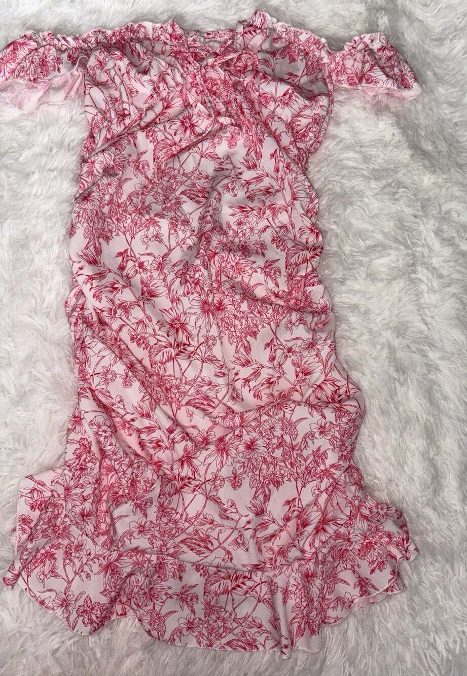 SHEIN Womenâs M Pink Floral Ruche Dress. Pretty, Elegant